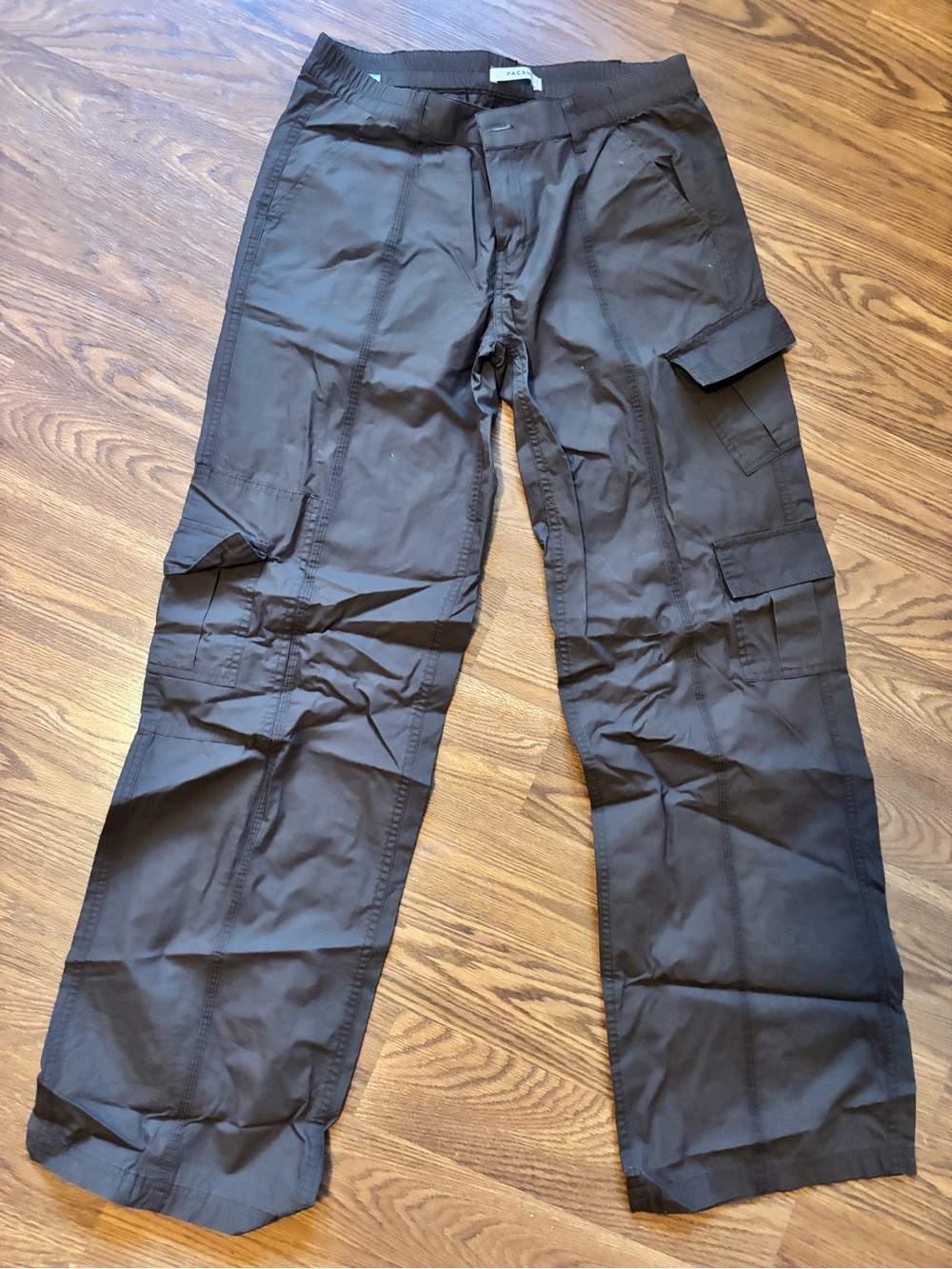 PacSun Women’s dark brown  Cargo Pants with Utility Pockets